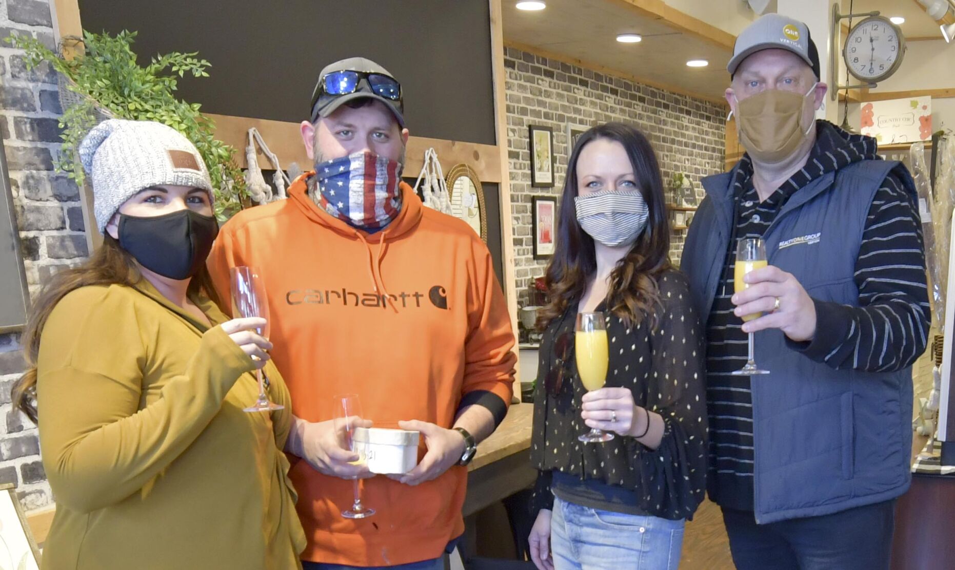 Isanti couple wins White Bear Lake vacation